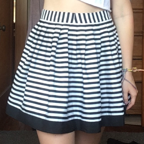 🔮grunge rocker flare skirt🔮 - Picture 2 of 4